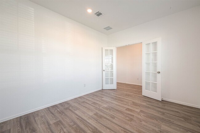 Building Photo - 5730 Knox Lndg Dr