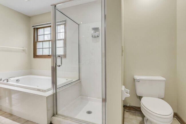 Building Photo - 7641 Finbarr Ct