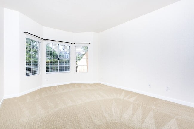 Building Photo - River Colony Condo in Mission Valley East