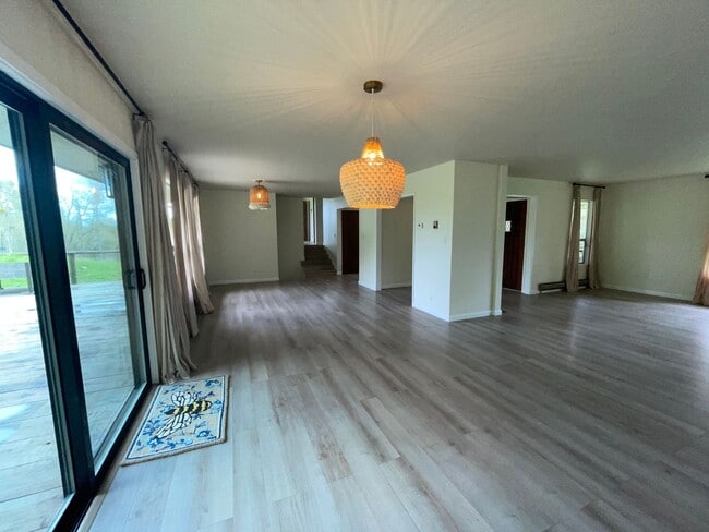 Building Photo - 1138 square feet Private Two bedroom, two bath upgraded home on 4 acres, 1 car garage, chicken co...