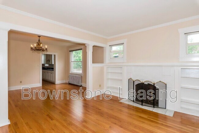 Building Photo - 869 N Ogden St