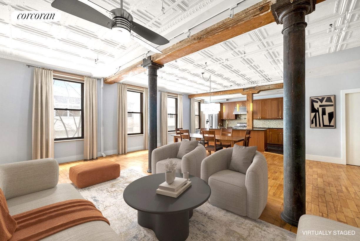 Building Photo - 325 W 16th St