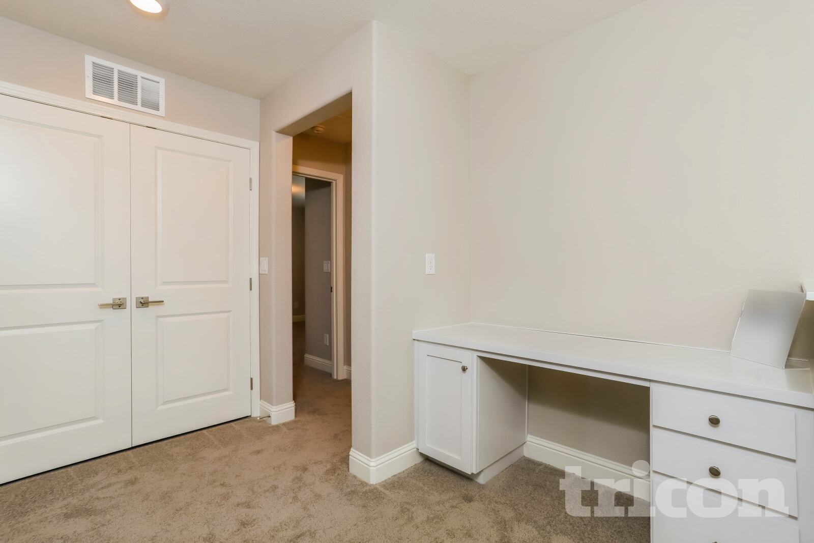 Building Photo - 2562 Gold Brk St