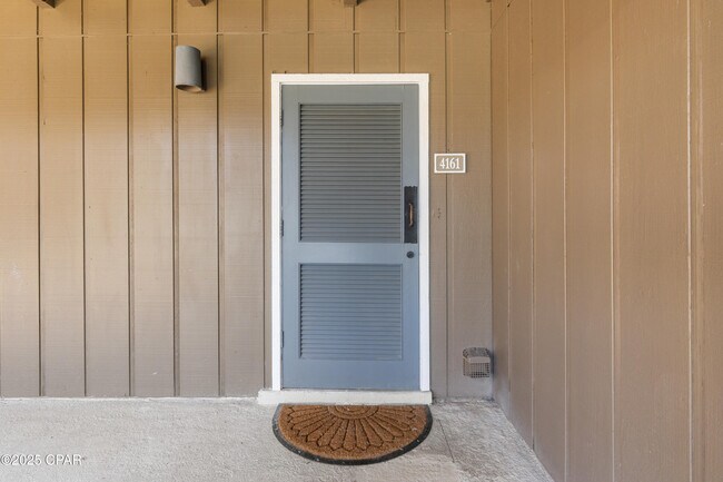 Building Photo - 4725 Bay Point Rd