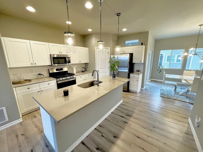 Building Photo - 7870 Bone Crk Pt