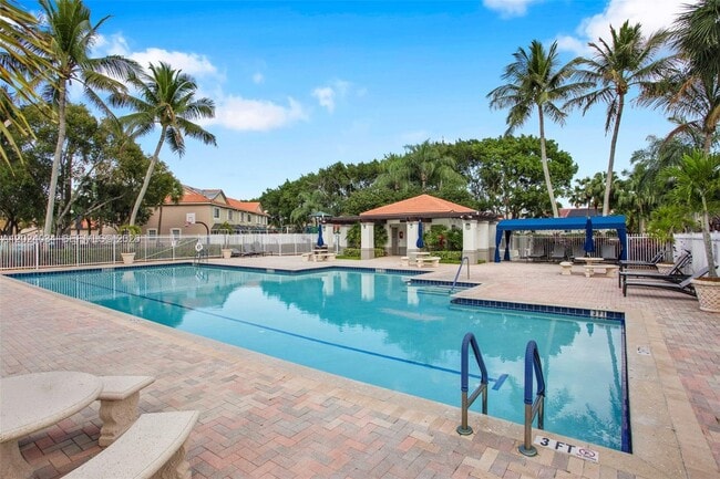 Building Photo - 850 Sorrento Dr