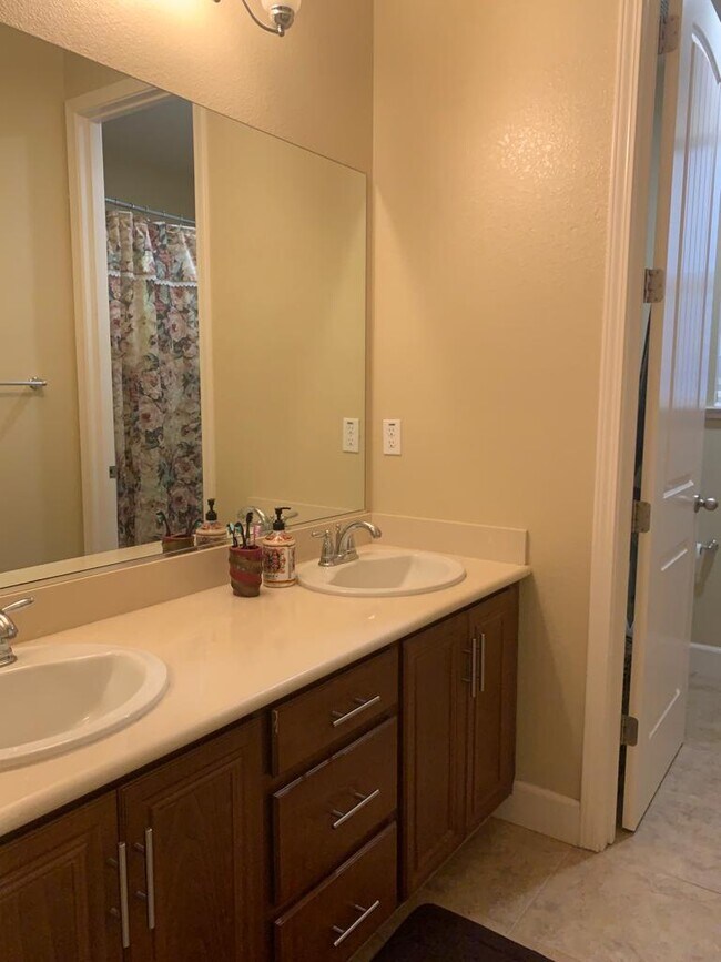 Bath2 - 19 Chysis Rd