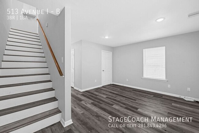 Building Photo - 513 Avenue I
