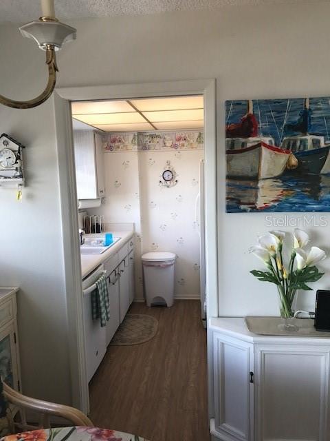 Building Photo - 1255 Tarpon Center Dr