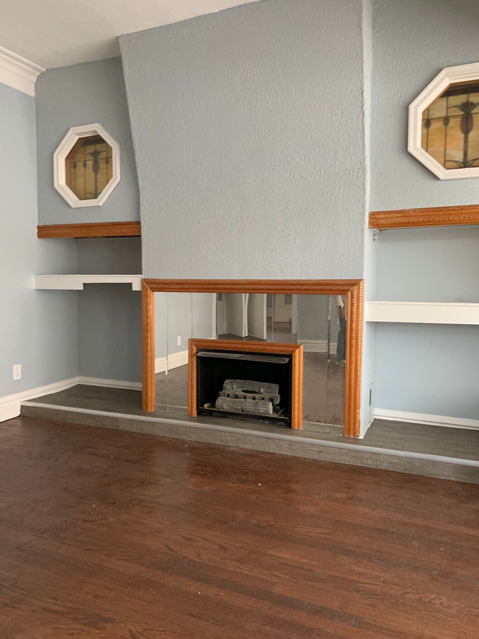 Building Photo - 8109 S Dorchester Ave