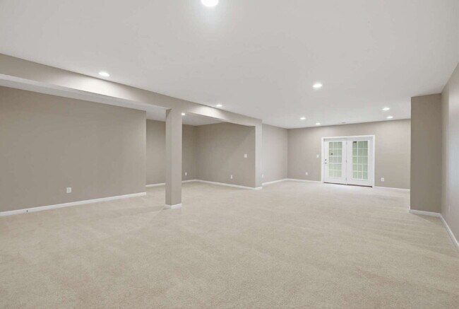 Building Photo - Sophisticated Colonial Offering Refined Finishes, Gourmet Kitchen & Spacious Floor Plan