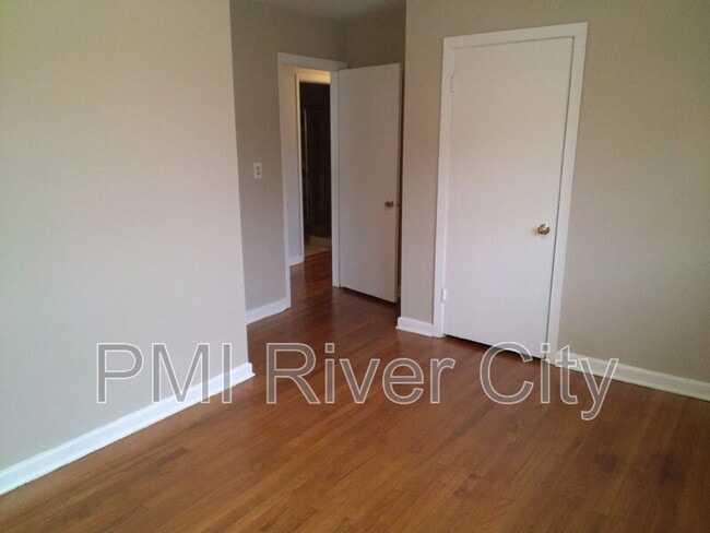 Building Photo - 2527 Emily Ln