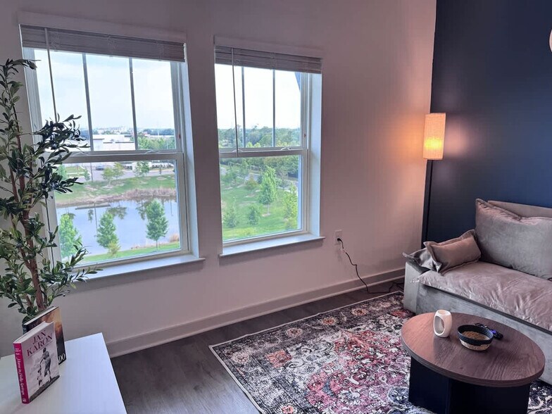 Building Photo - 14515 Star Water Rd