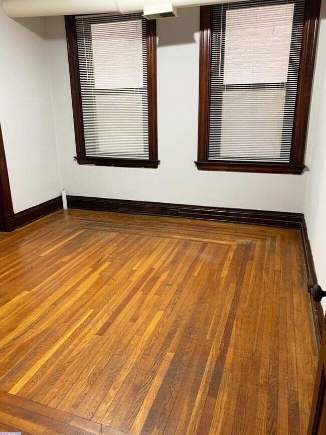 Building Photo - 3241 Jefferson Ave