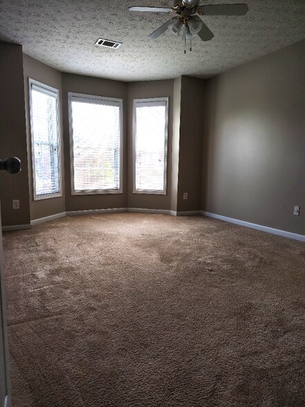 Building Photo - 1418 Dulwich Ct