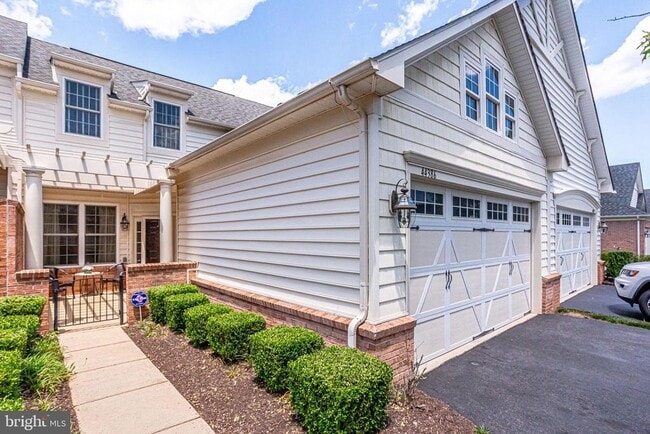 Building Photo - 44386 Adare Manor Square