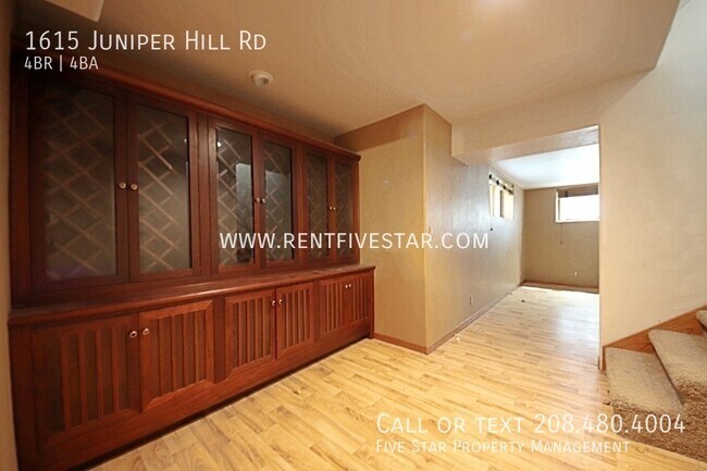 Building Photo - 1615 Juniper Hill Rd