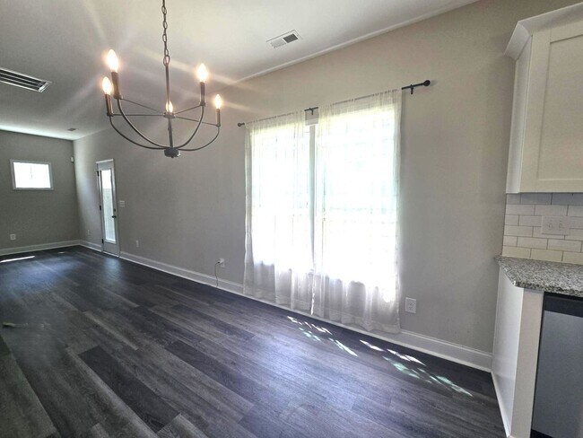 Building Photo - Raeford Rental