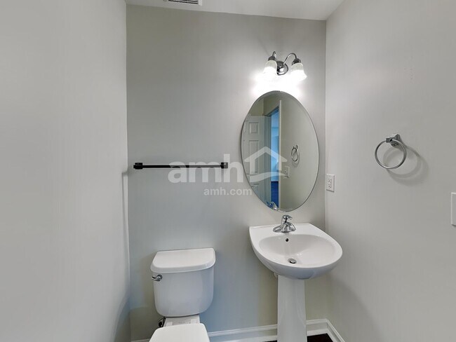 Building Photo - 8836 Driftwood Commons Ct