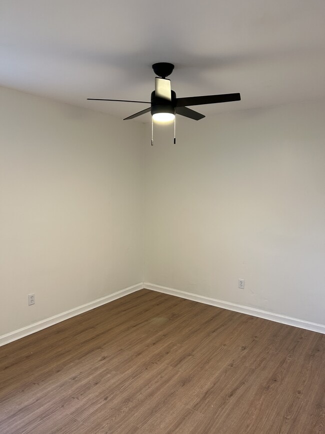 Building Photo - 2205 Evans Ave NW