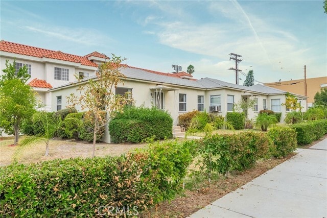 Primary Photo - 705 E California Ave