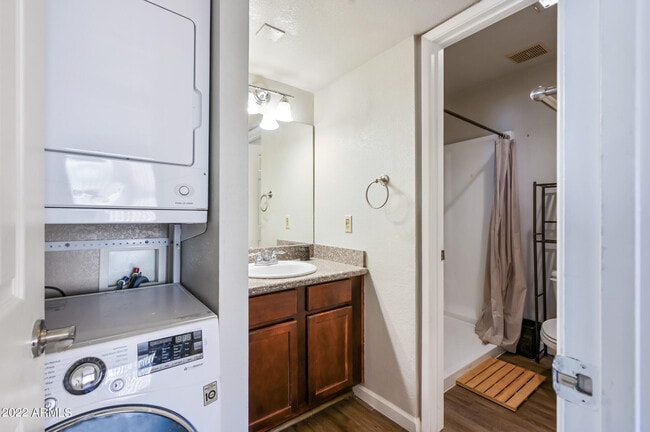 Building Photo - 3600 N Hayden Rd