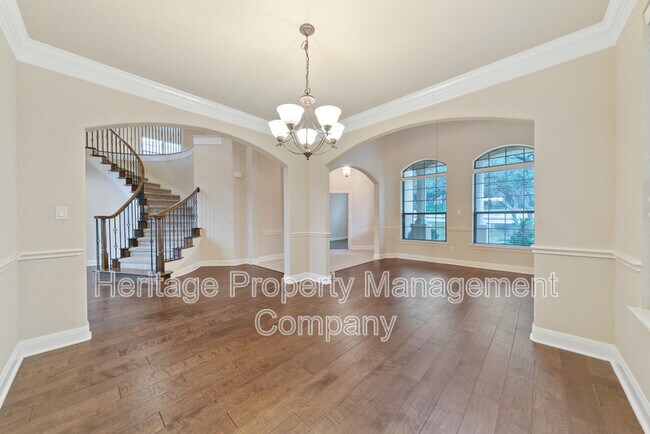 Building Photo - 7110 Hovingham