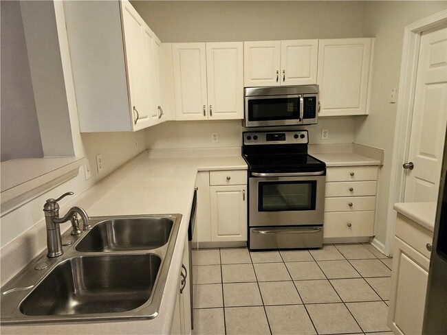 Building Photo - 510 Spring Heights Ln