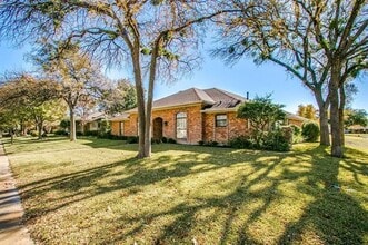 Building Photo - 10102 Cherry Tree Dr