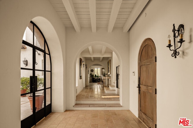 Building Photo - 848 Picacho Ln