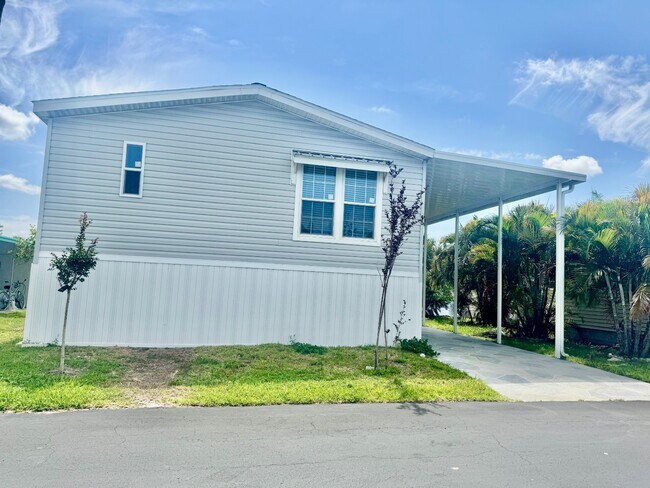 Building Photo - 799 E Klosterman Rd