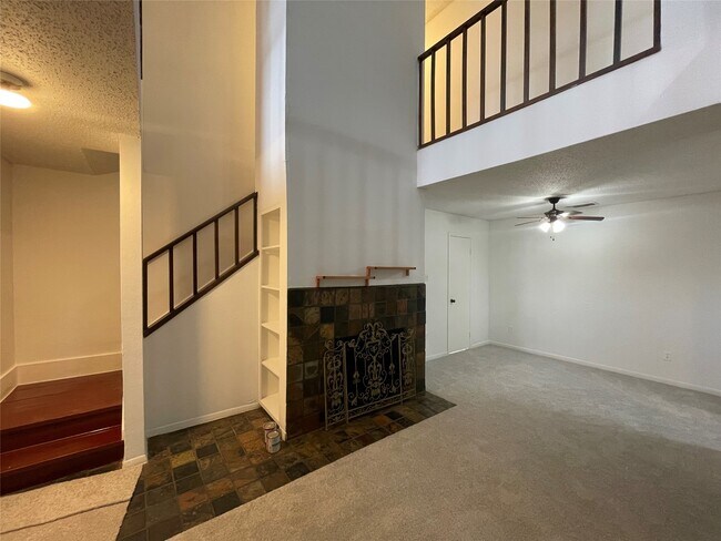 Building Photo - 3909 Tanglewilde St