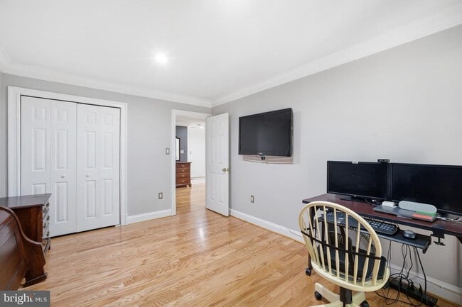 Building Photo - 2026 Mayfair McLean Ct