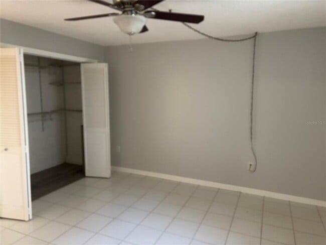Building Photo - 810 Oakgrove Dr