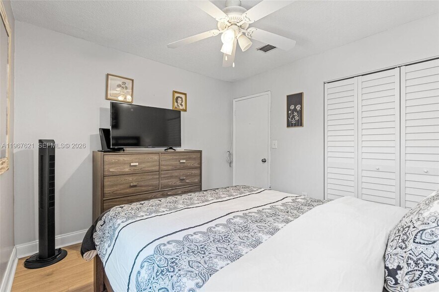 Building Photo - 9439 SW 123rd Avenue Ct