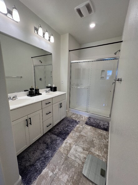 Building Photo - 32 Lesina Way