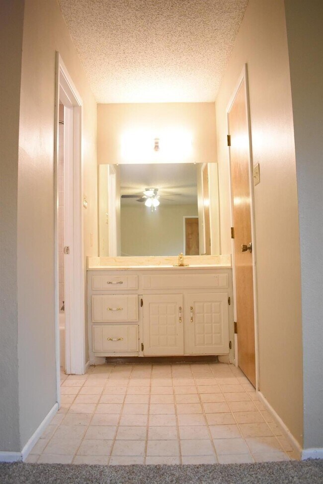 Building Photo - 3409 84th St