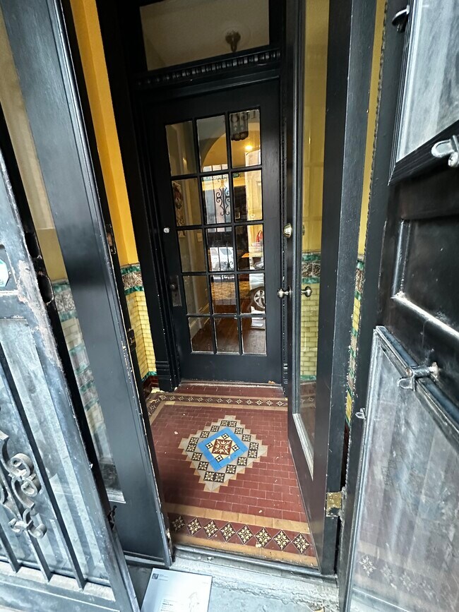 Building Photo - 1830 Swann St NW