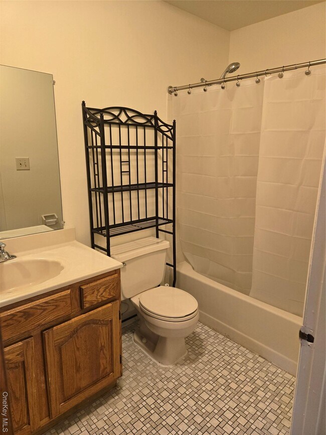 Building Photo - 538 Saracino Dr