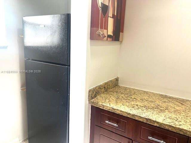 Building Photo - 9450 Live Oak Pl