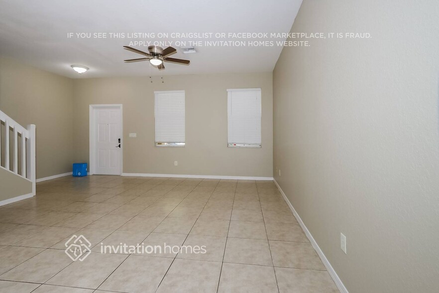 Building Photo - 154 W Thatch Palm Cir