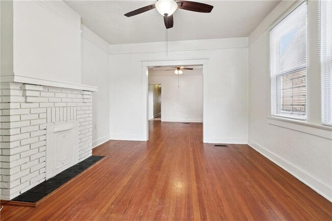 Building Photo - 2025 Lowerline St