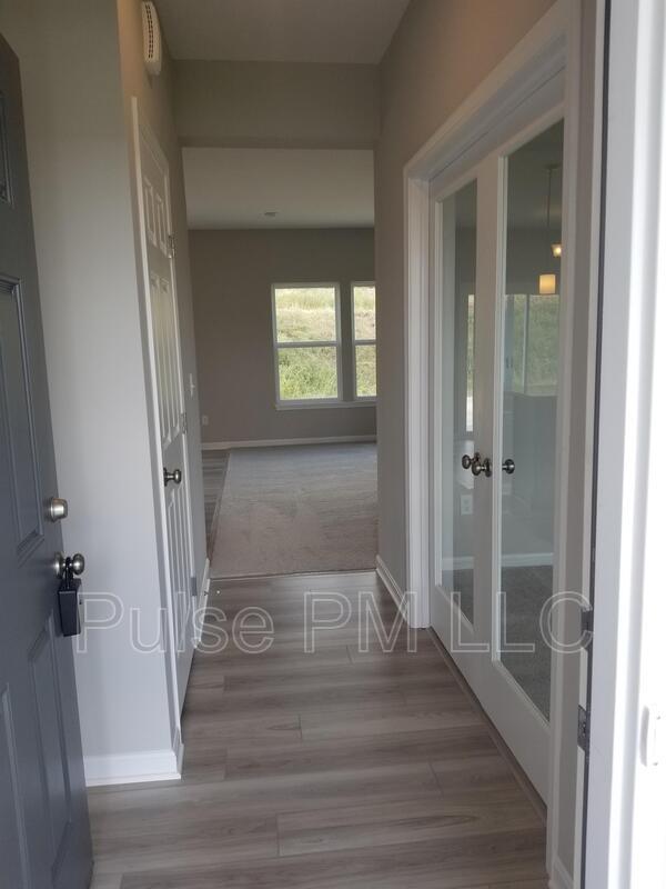 Building Photo - 1389 Meadowrun Ln