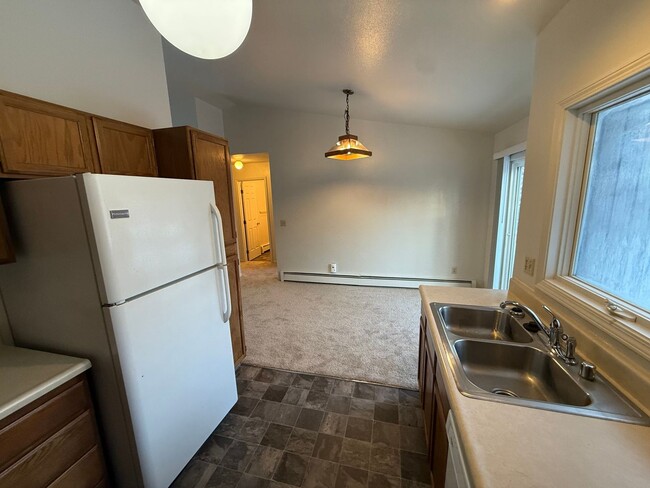 Building Photo - 3310 Max Cir