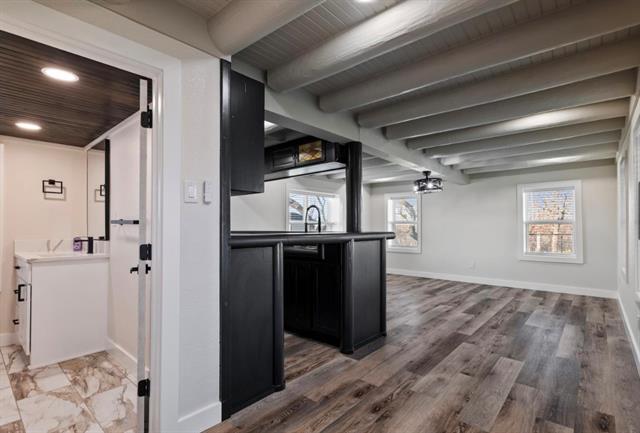 Building Photo - 400 Timber Wild Dr