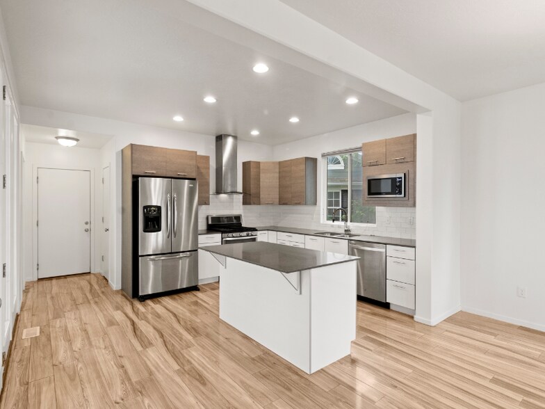 Building Photo - 4822 S Jordan Pkwy W