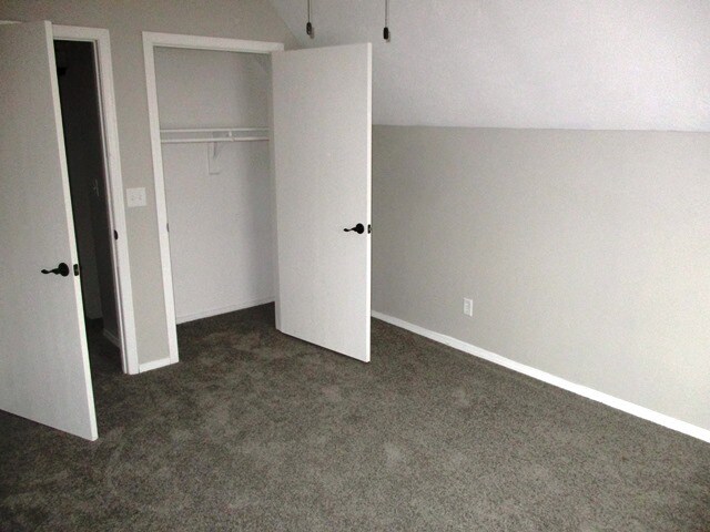 Building Photo - 403 N Morris Ave