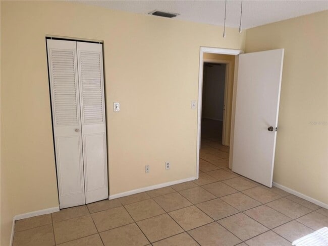 Building Photo - 215 Amherst Ave