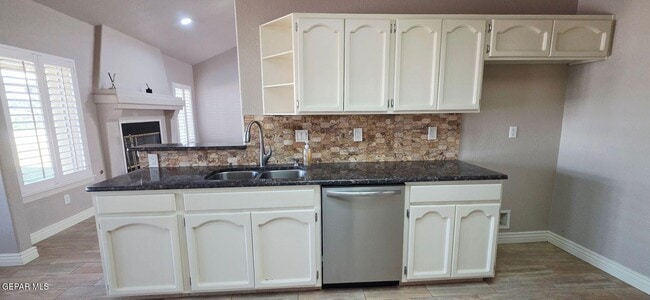 Building Photo - 1365 Desert Canyon Dr