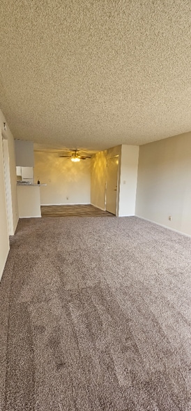 Building Photo - 10640 Colima Rd